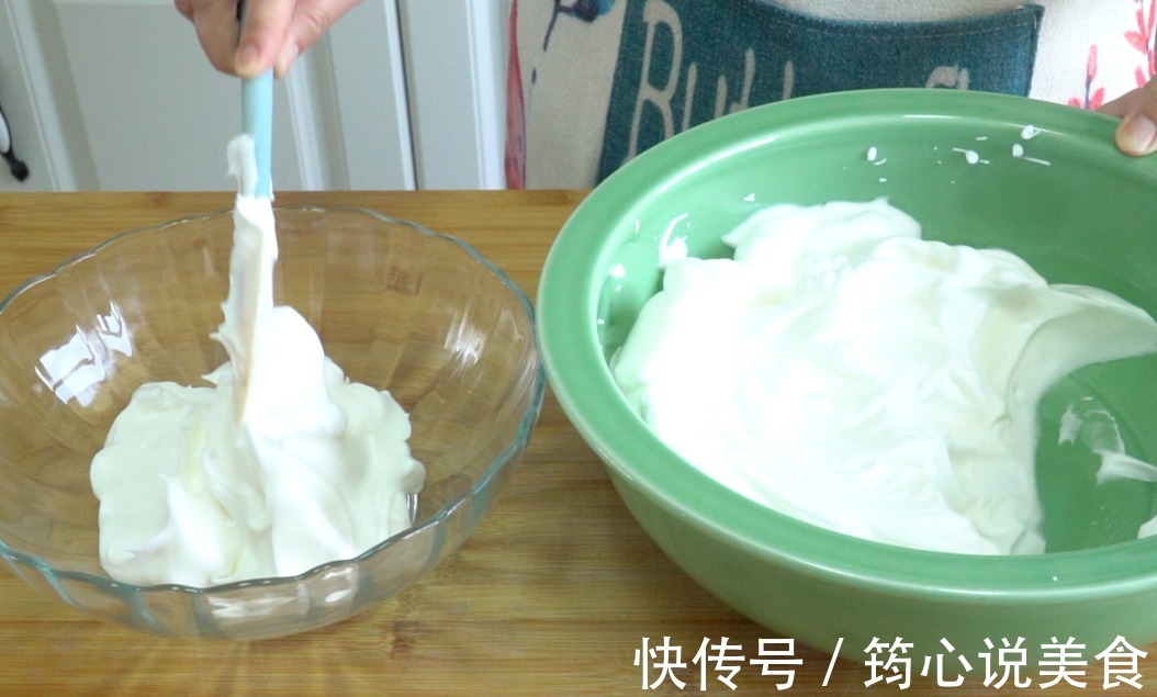 双色玉米面蒸蛋糕，好吃不上火，用对方法，暄软漂亮中间不发粘
