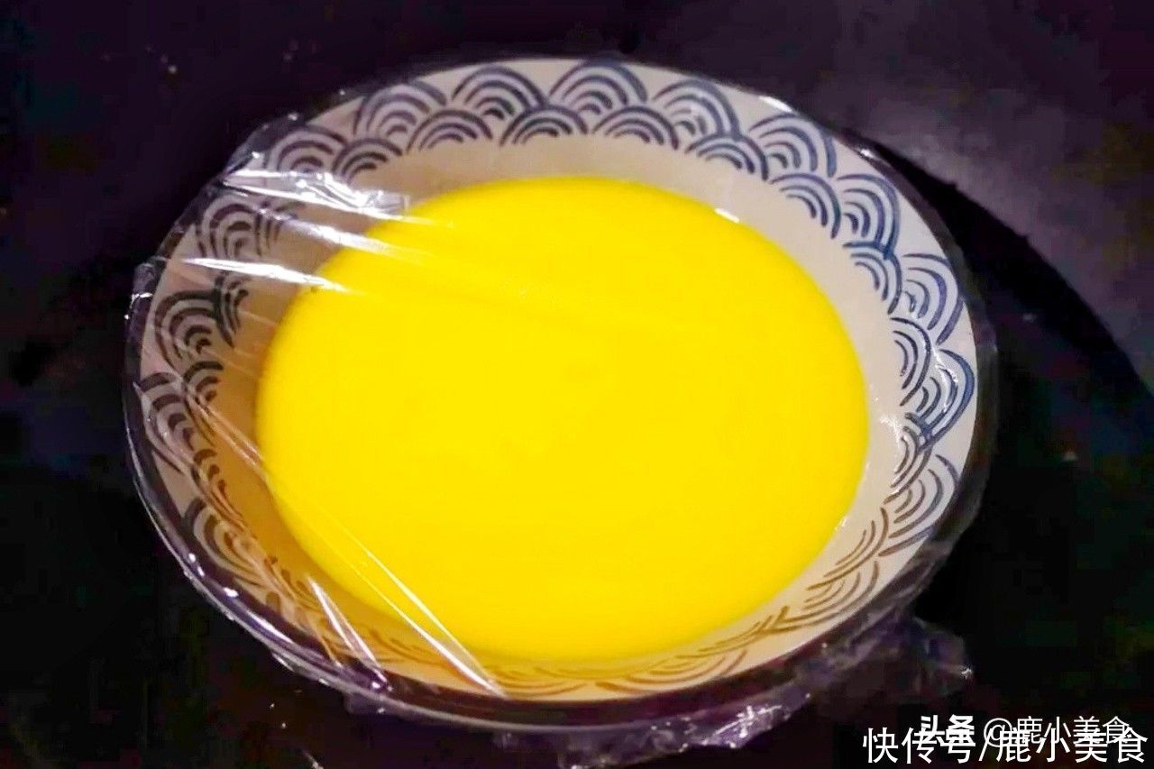 蛋水分离|蒸鸡蛋羹窍门多！掌握“6个操作要点”，保准蛋羹滑嫩光亮无孔