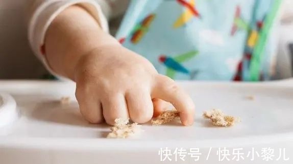 孩子|宝宝手部精细运动训练,促进大脑发育,越玩越聪明