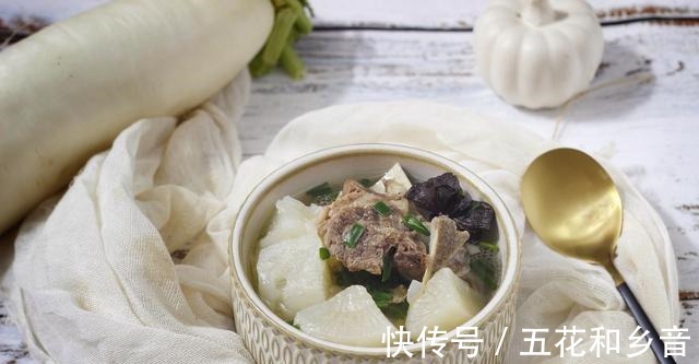 鲜美|想不想和我一起做白萝卜牛脊骨汤，不仅味道鲜美，更是营养丰富！