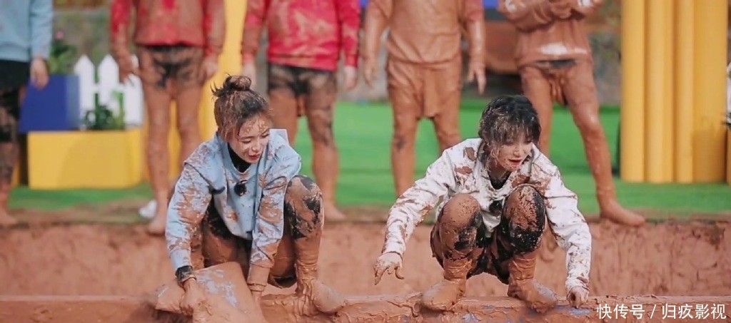 黄旭熙 本期《跑男》宋雨琦回归成唯一看点,却遭baby粉丝炮轰,游戏无聊
