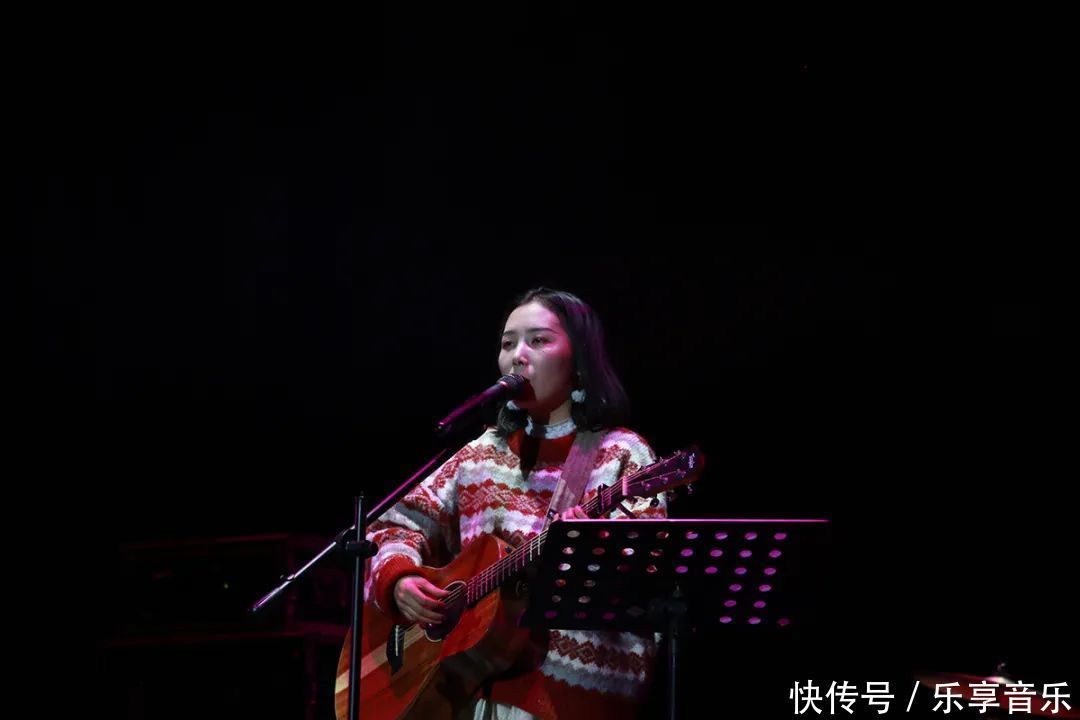  音乐人刘下郑州大剧院希望美好如约而至演唱会，迎着春风吹遇见你