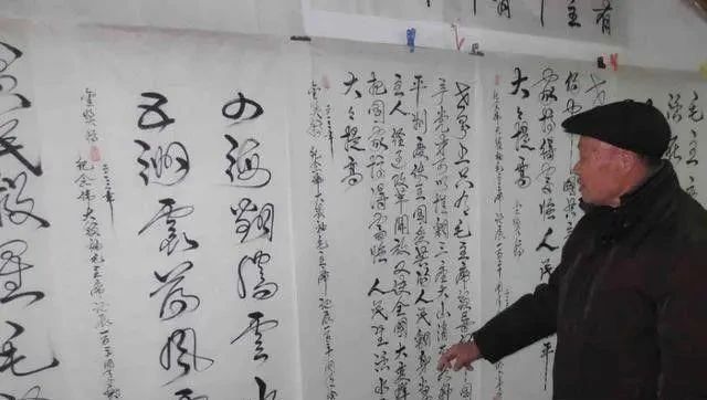 书坛$72岁老人的“一笔字”惊艳了整个书坛,自成一体,独步书坛