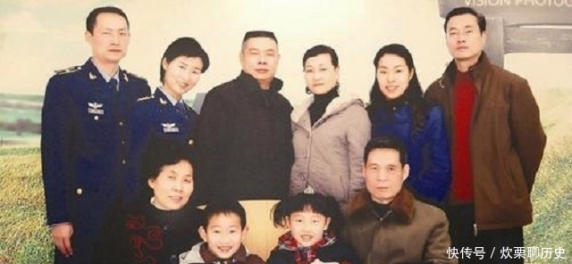 诚实 中国首位女宇航员,为何返回后就没露面?原来一直在背后作奉献