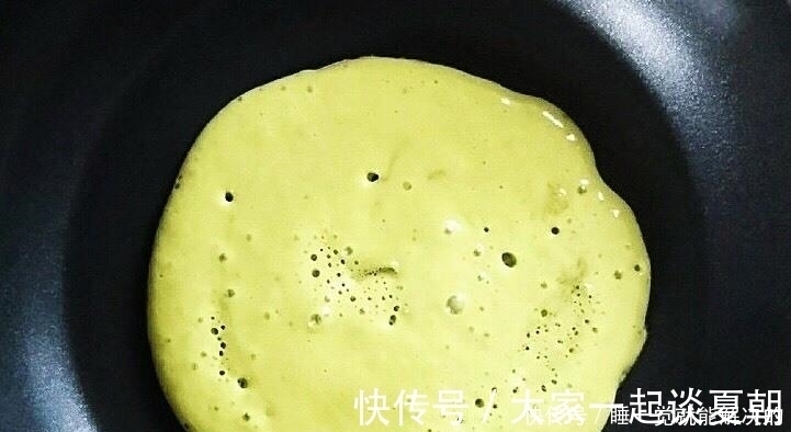 烙了个快手千层饼，细节发朋友圈后火了，网友：好方法！第一次见