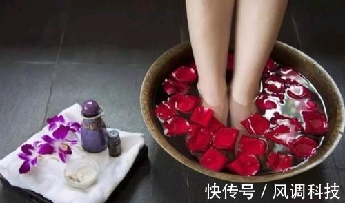 泡脚|秋冬季,每天晚上用热水泡脚,是养生还是“伤身”?早做了解