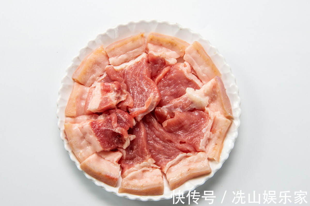 蒸肉米粉|粉蒸肉不能直接上锅蒸，学会2个技巧，五花肉酥烂入味不夹生