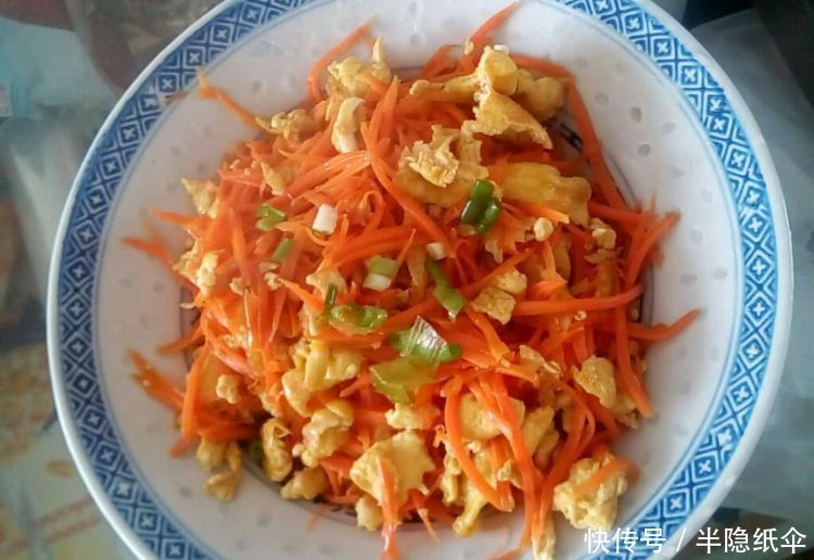 女性不想肚子鼓鼓,不妨多食此菜,排出毒素,体重悄悄降下来