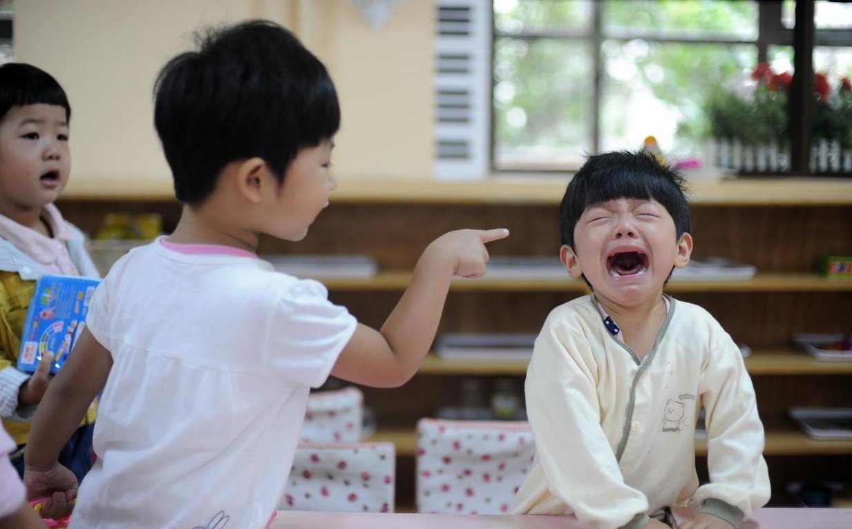 学习习惯|宝宝两年被幼儿园退学四次，有三类孩子，很容易被所有小朋友排斥