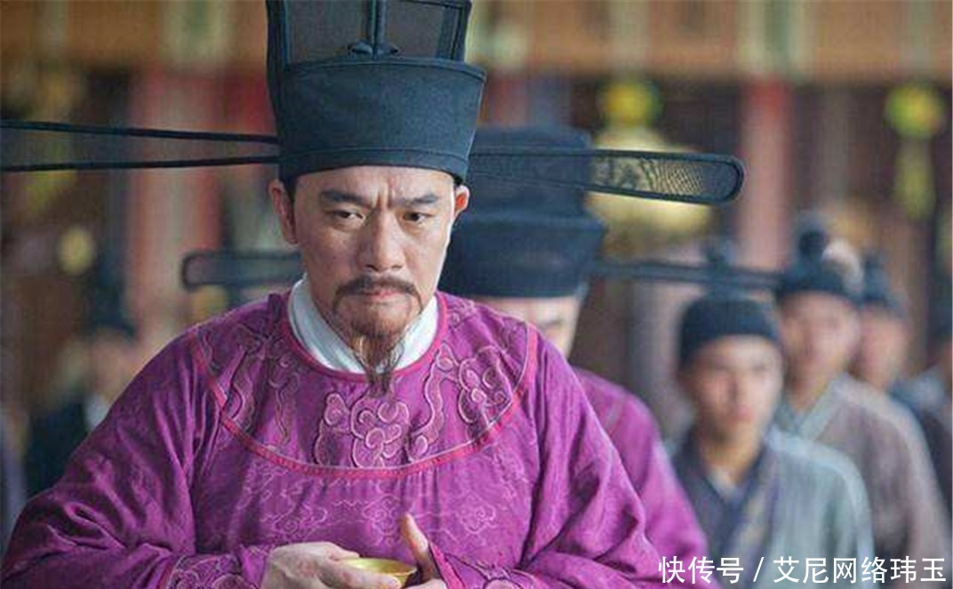 忽然|宰相大印忽然失窃,奸臣示意别声张,第二天发现印章完璧归赵