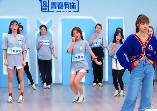 “青3”Lisa的危机感,你发现了吗明年或许不再担任导师了!