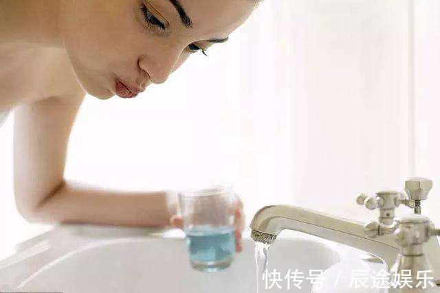 关键期|饭后是长寿关键期！老人做对4件小事，长寿或会不请自来