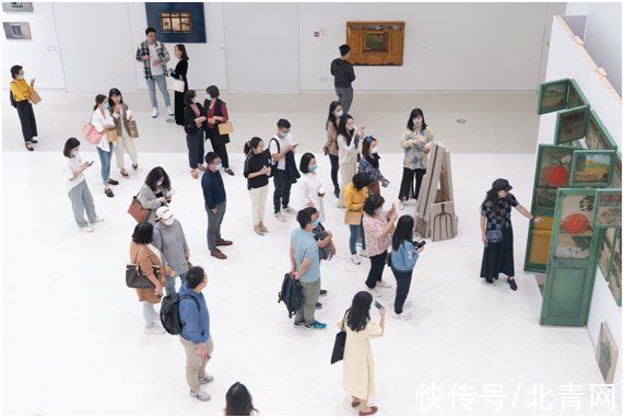 观展！观展｜?对“家”的想象 藏在了不经意的时间定格里