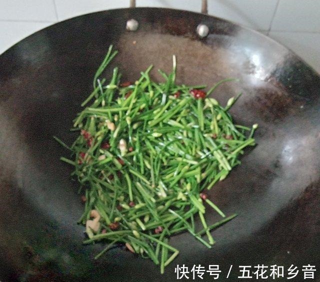 鲜美|炝炒韭菜苔，味道鲜美，可口下饭！
