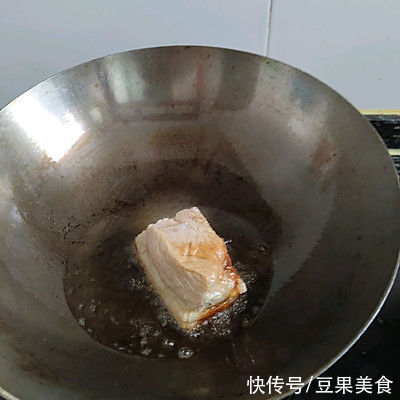 葱段|梅菜扣肉一上桌，老人宝宝全都笑