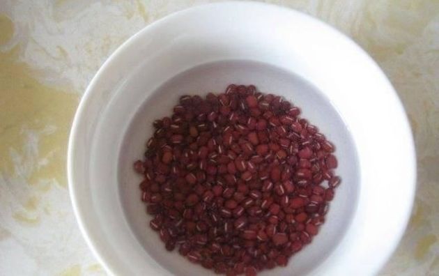 红豆|女人宁可不吃阿胶,也不能错过“它”,一周吃一次,比美容院强