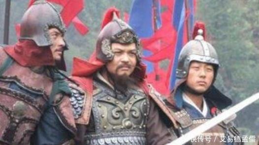 朝廷|本是越南第一开国功臣，因朝廷混乱篡位登基，还睡了前朝皇太后