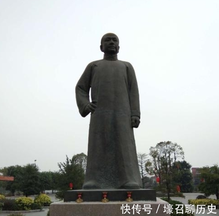 咏春拳|浅谈陈华顺实战能力,200斤米包随手抓提,8人之力不敌其拇指