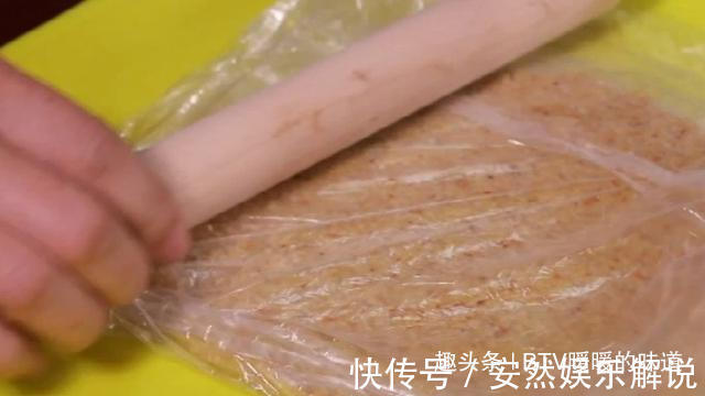 一搅一炸就搞定，5分钟在家做锅巴！酥香可口嘎嘣脆，口味任你选