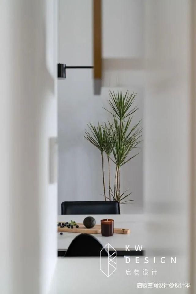 电视柜|76㎡小三居,经典黑白灰+飘窗榻榻米,从玄关美到卧室