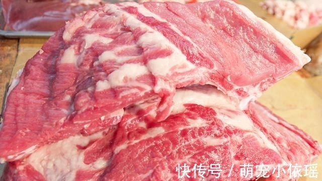 谨记|买排骨要懂得挑选技巧,谨记不要图便宜,遇到这几种扭头走就对了