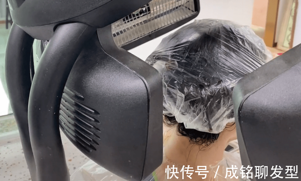 营养|理发店做营养焗油的标准步骤，难怪比自己做的效果好，建议收藏