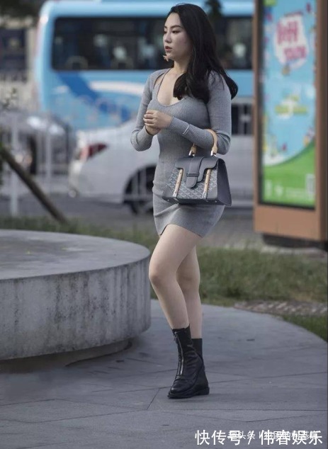 小姐姐 微胖小姐姐的成熟美,自由随性的风格,美的令人心动。