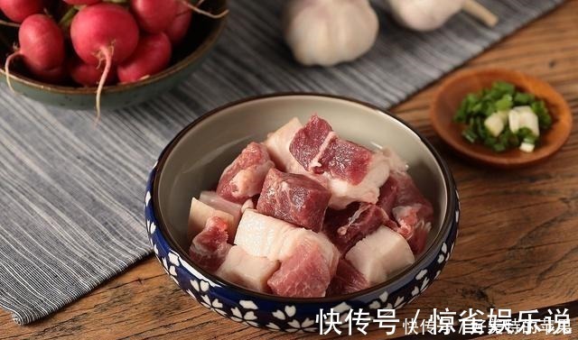 肉食者不鄙|做红烧肉,外行才会倒水焖,加点它焖,增香减腻,一人能吃一大碗