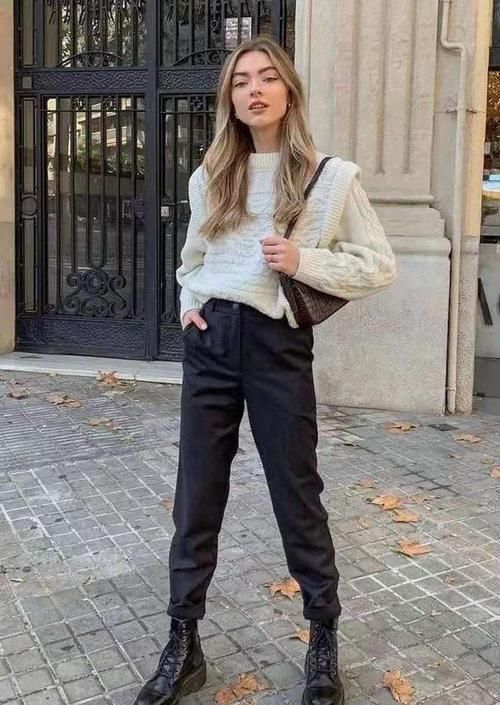 小个子女人别总穿高跟鞋，尝试这3款“长腿鞋”，凸显身材还洋气