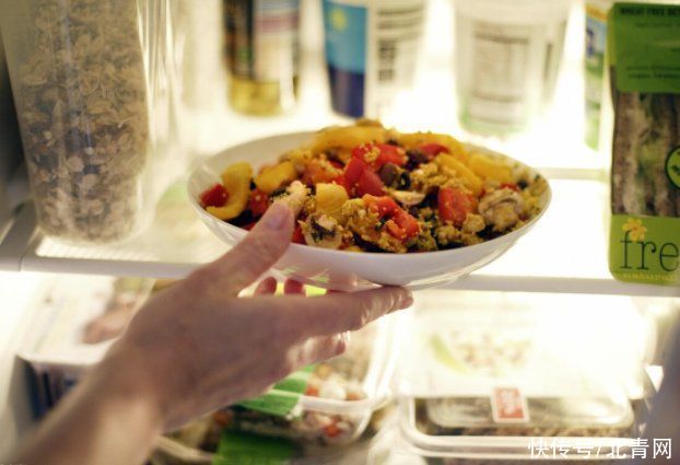 热饭|饭菜不能等凉了再放进箱，记得一定要趁热放冰箱