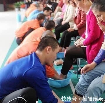 良骥#上联“好马不吃回头草”,下半句更为经典,道尽了人性