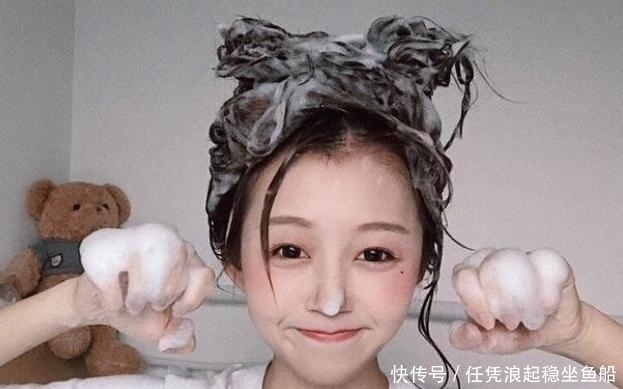 刚打湿就抹洗发水难怪出油严重还脱发，教你正确的洗发方法