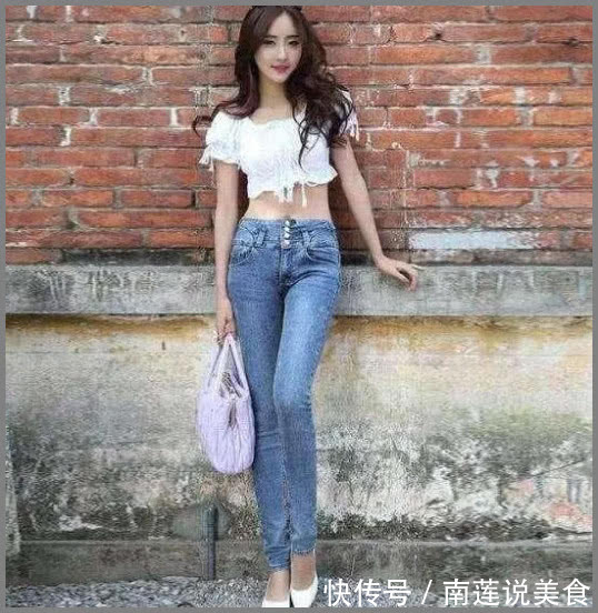 紧身牛仔裤 小姐姐最爱牛仔裤,就算“烂大街”还塑造曲线美,更具时尚美感