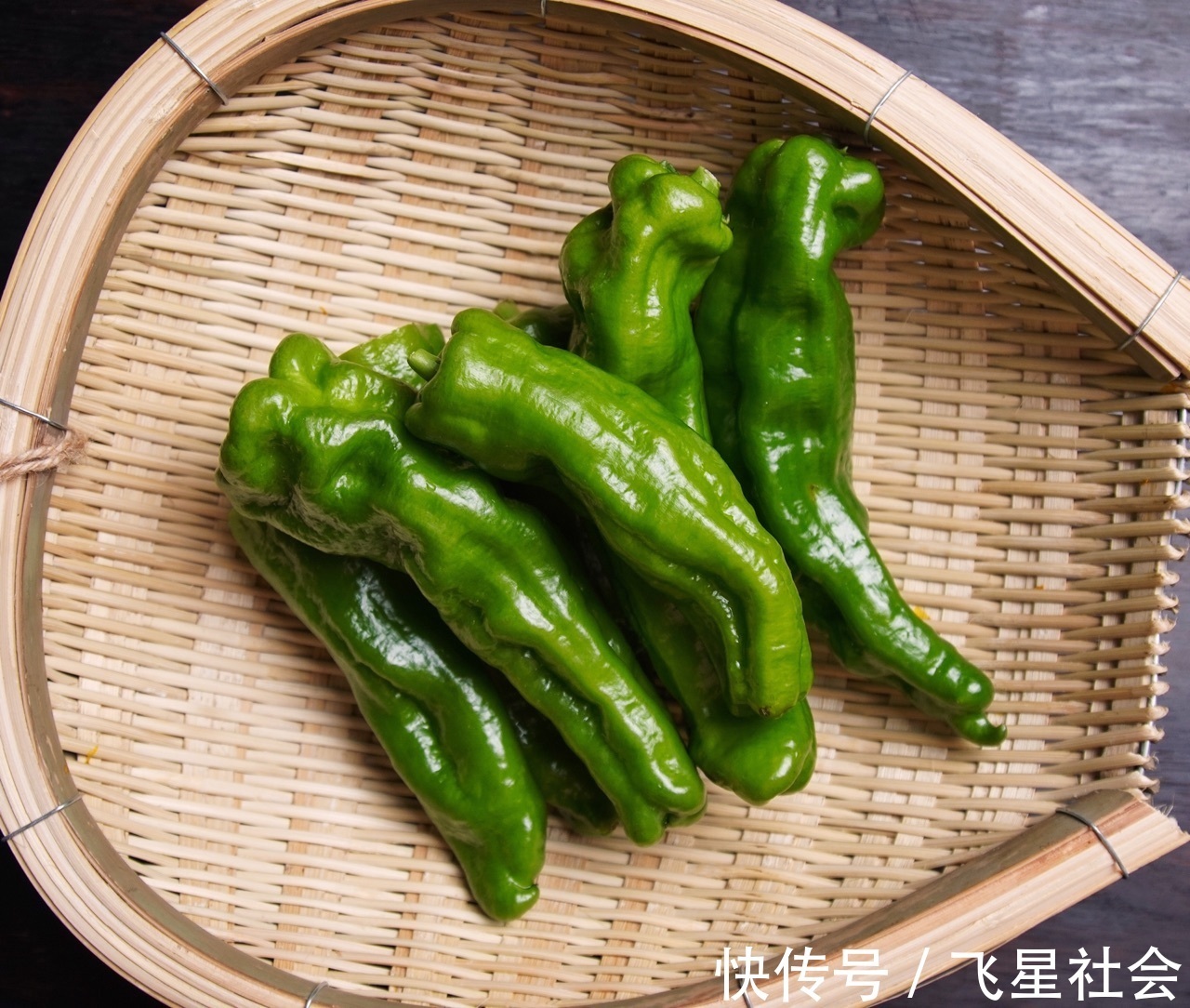 油版|低油版虎皮尖椒,香而不腻,鲜香四溢