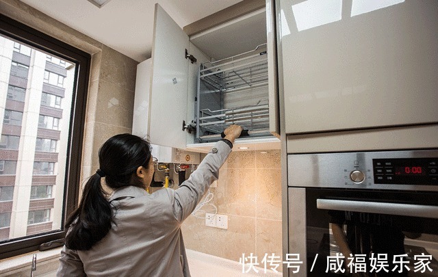炒菜|厨房不会装请不要乱装,参考这8处实用设计,让厨房越用越顺心