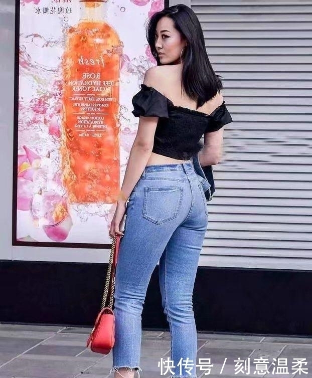 街拍:图3牛仔裤美女好美丽,简直撩人心弦!