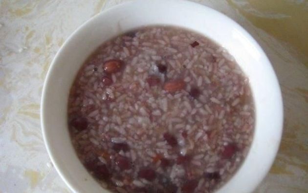 红豆|女人宁可不吃阿胶,也不能错过“它”,一周吃一次,比美容院强