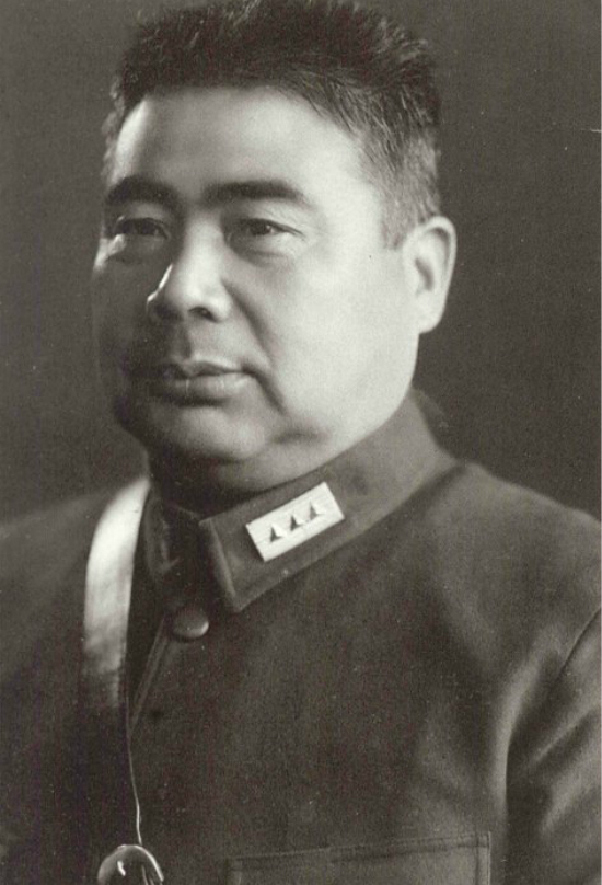 号召力和影|溥仪1924年没被冯玉祥赶出宫的话,后来可能会走上怎样的路