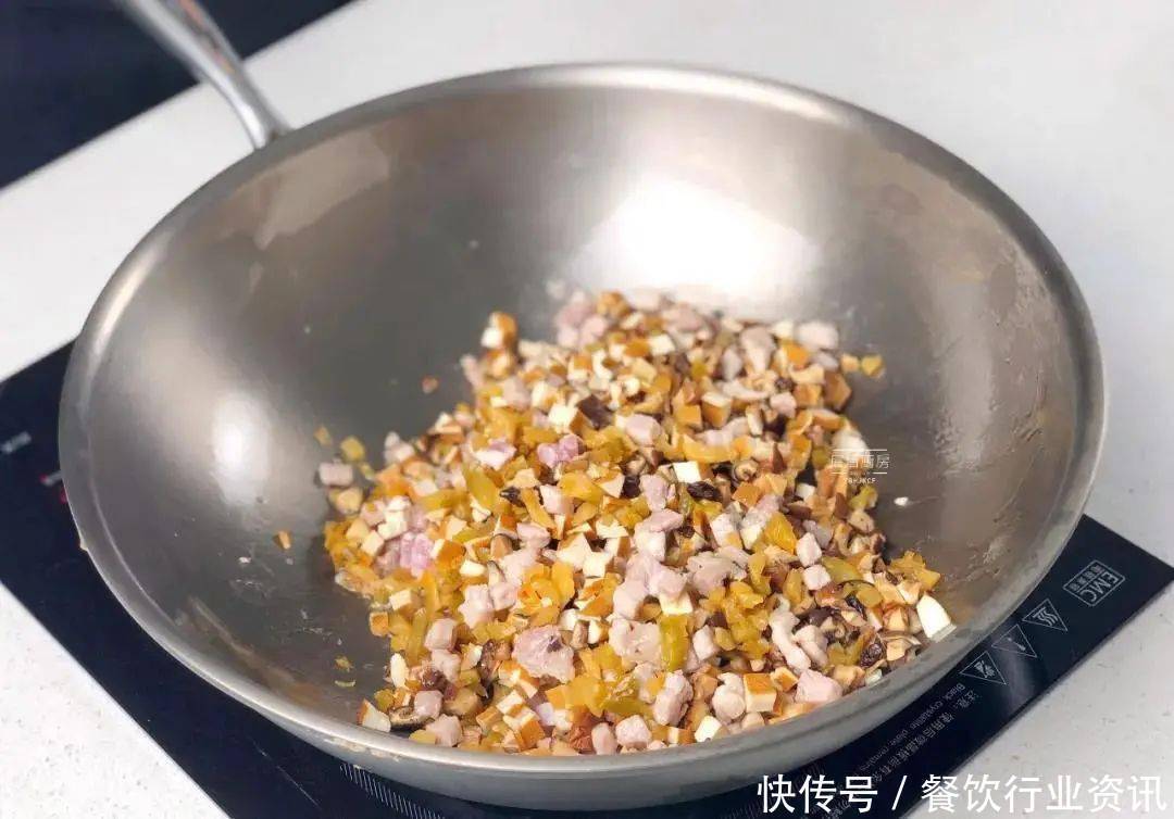 排队3小时都买不到的早餐,现在配方一次性给你!香到孩子直舔盘!