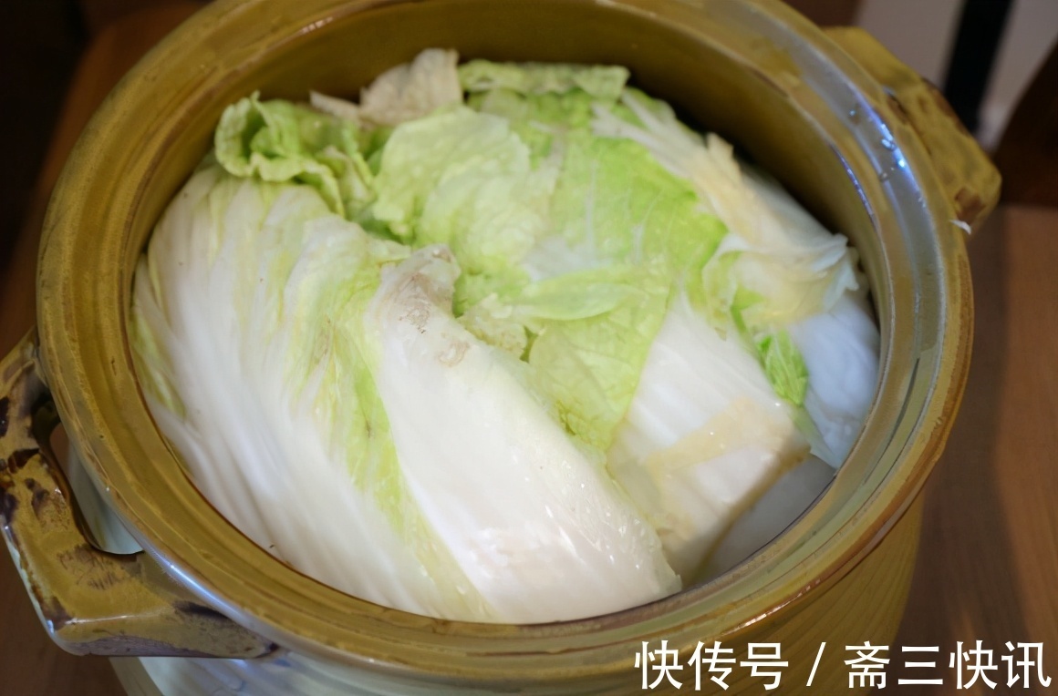 白菜|腌酸菜时，别只知道加盐，学会3个技巧，不发霉不起沫，越放越香