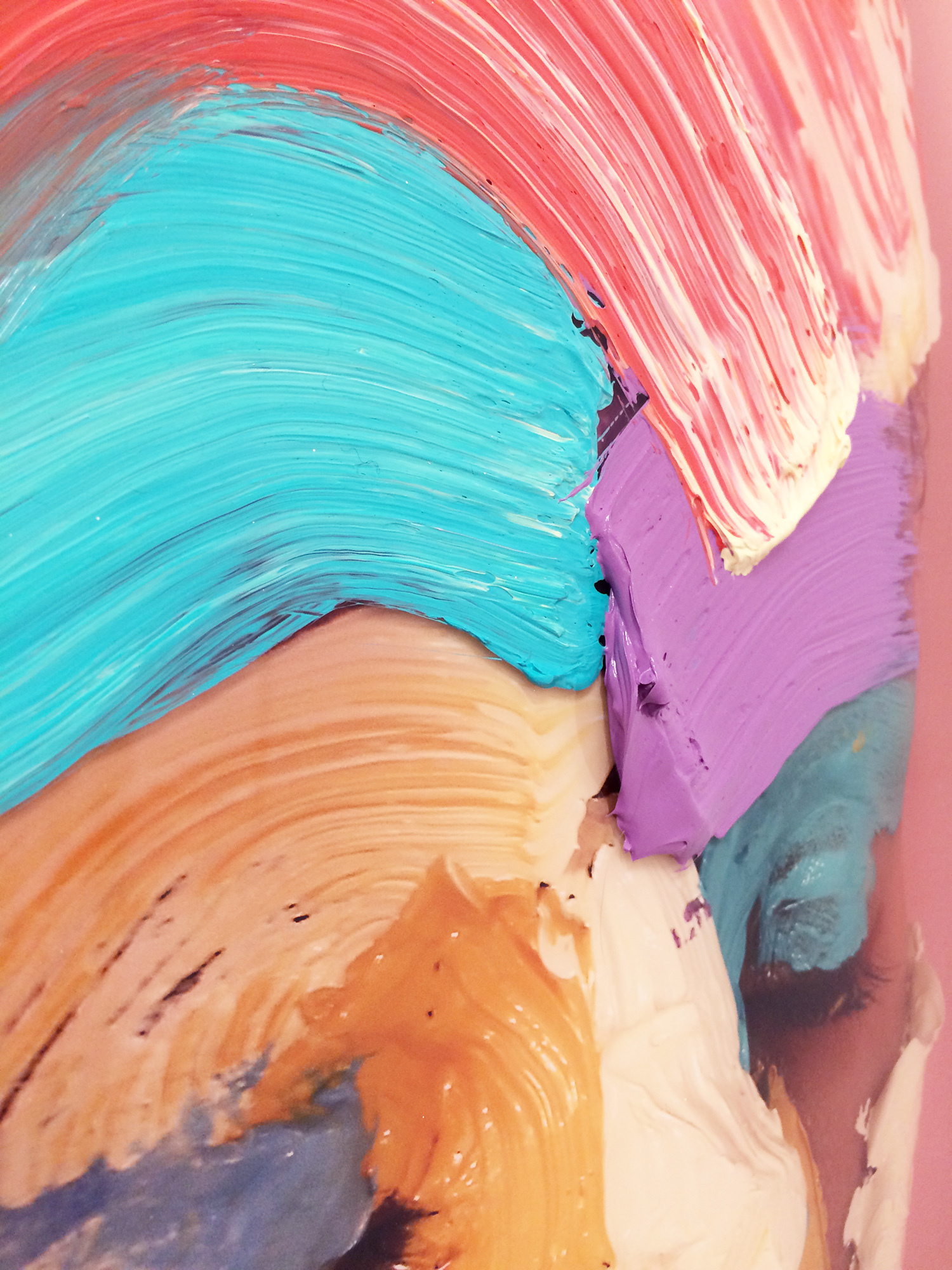 索菲·德里克@你见过在画布上画画的，可你见过在自己头上画油画的吗