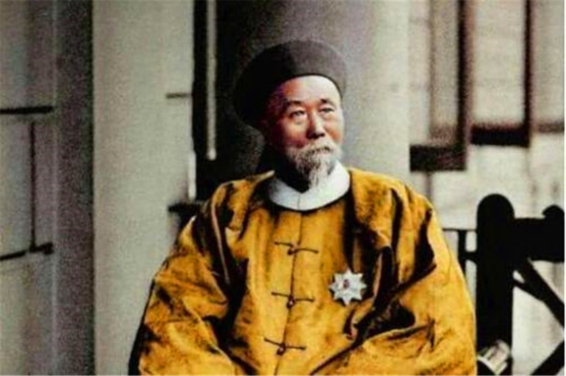 专家|李鸿章墓被挖开,发现两块30斤重的金砖,专家看到后为何摇头?