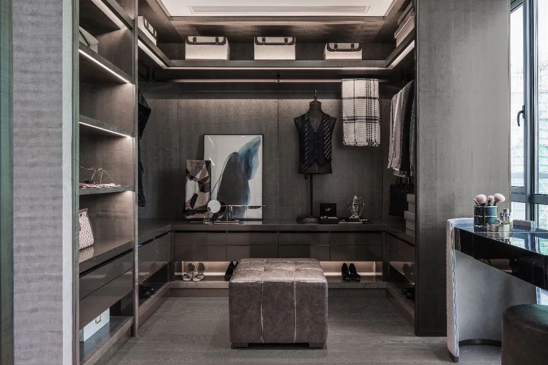 优雅|550㎡现代风别墅,高级灰与水墨色,低调档次的效果很独特