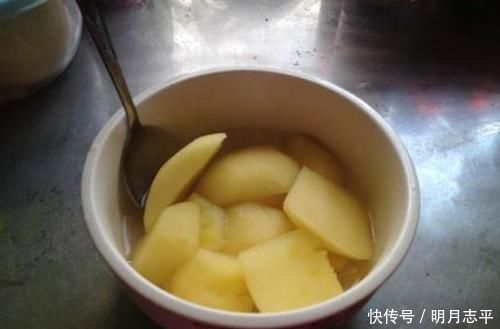 儿科医生|儿科医生我从不给孩子买这3种饮料,长不高不说,还会腐蚀骨头