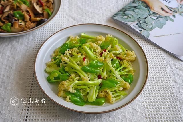 苏北|苏北一家四口的午餐火了，4菜1汤，营养又美味，网友被馋到流口水