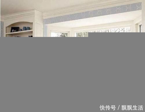 置物架|头一次见卧室飘窗榻榻这么装，太漂亮了，朋友会抢着来做客