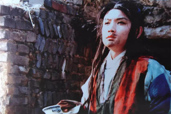 优伶@荣公暮年养静之所:宝钗住的梨香院,一道通外的门,动了百年根基