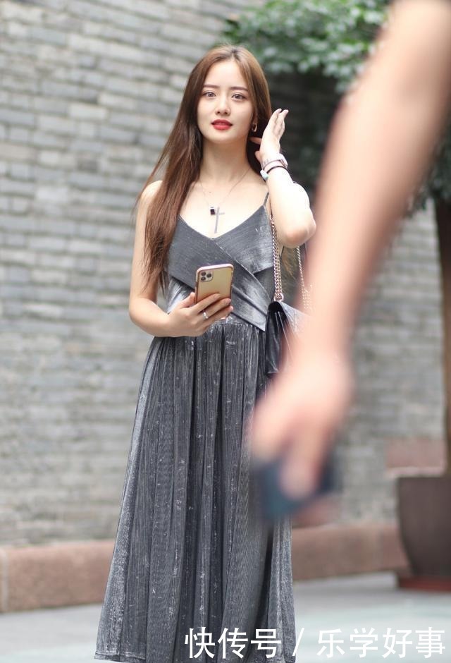 超模风|连衣裙穿搭一不小心就变超模风,各种场合都适用,又有优雅小知性