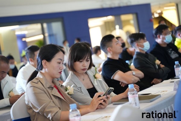 拉丘|燃点生活姿彩，共赴橱柜魅力之约