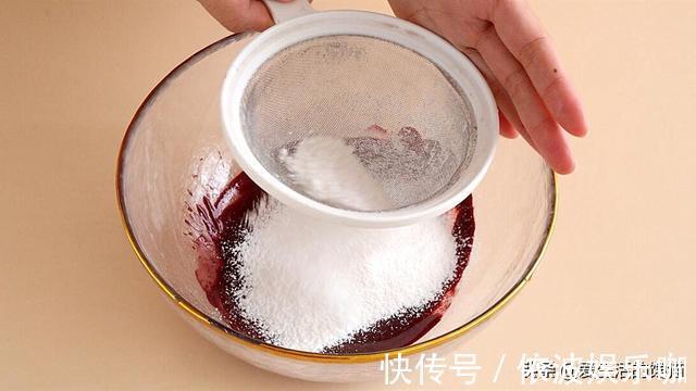 玉米油|治愈系高颜值蛋糕卷,香甜柔软超好吃,做法简单,小白也一次成功